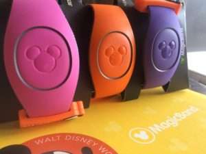 If you have little wrists, or kids, this is the MagicBand Hack you MUST TRY for a perfect fit at Disney!