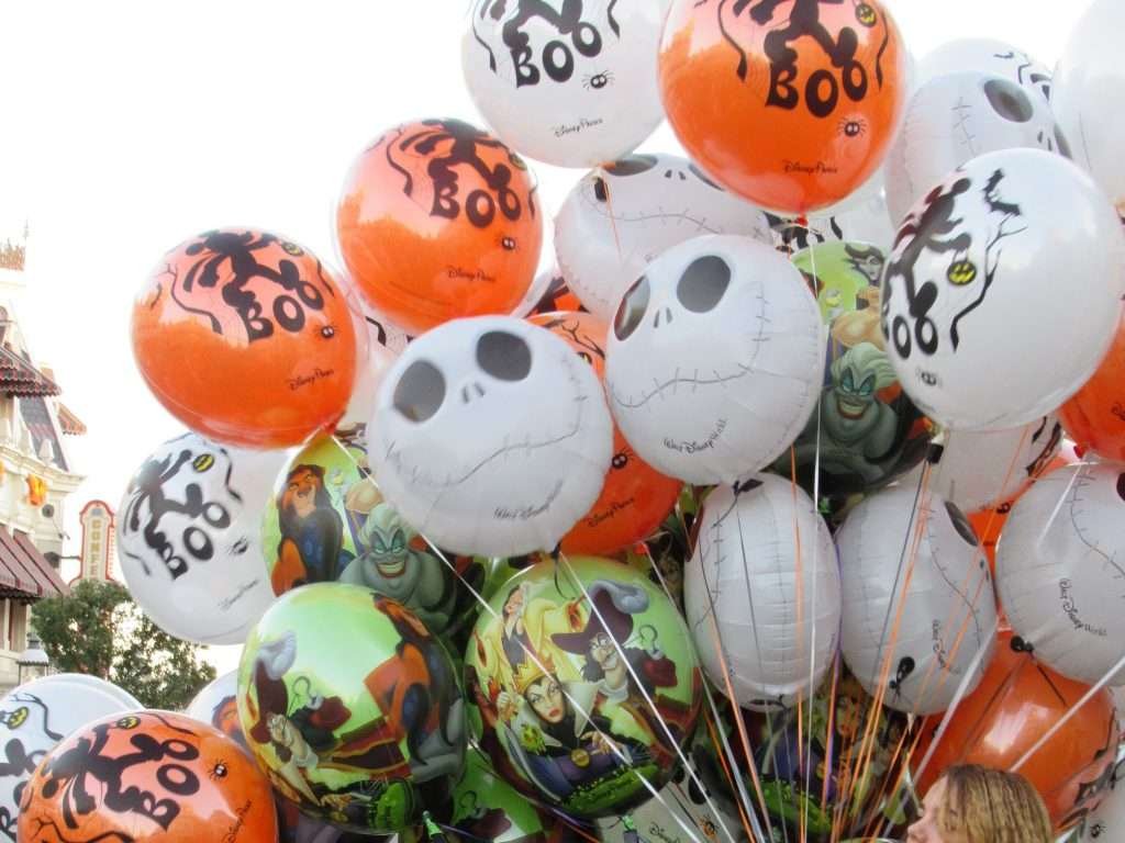 Have a family-friendly October 31st with these easy, homemade Disney Halloween Treats that your kids will not be afraid to help you make!