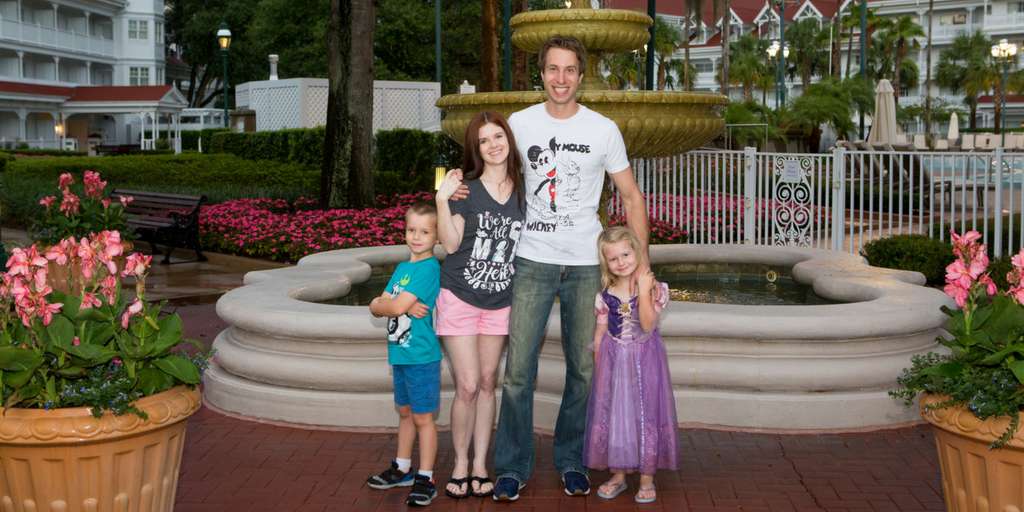 Have a Professional Family Photo Shoot At Walt Disney World