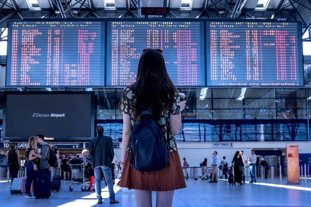 If you know a women with a wanderlusting spirit, check out this list of some of the best travel gift ideas she'll love!