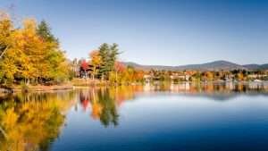 Upstate New York is the perfect place if you would rather spend your days away from work in the countryside with Mother Nature in your every direction. This list of hidden gems and places to visit in upstate New York offer a little something for everyone.