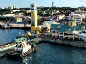 If you find yourself with just 8 hours or so on the island, here are some of the best things to in Nassau that don’t require a costly excursion. Â
