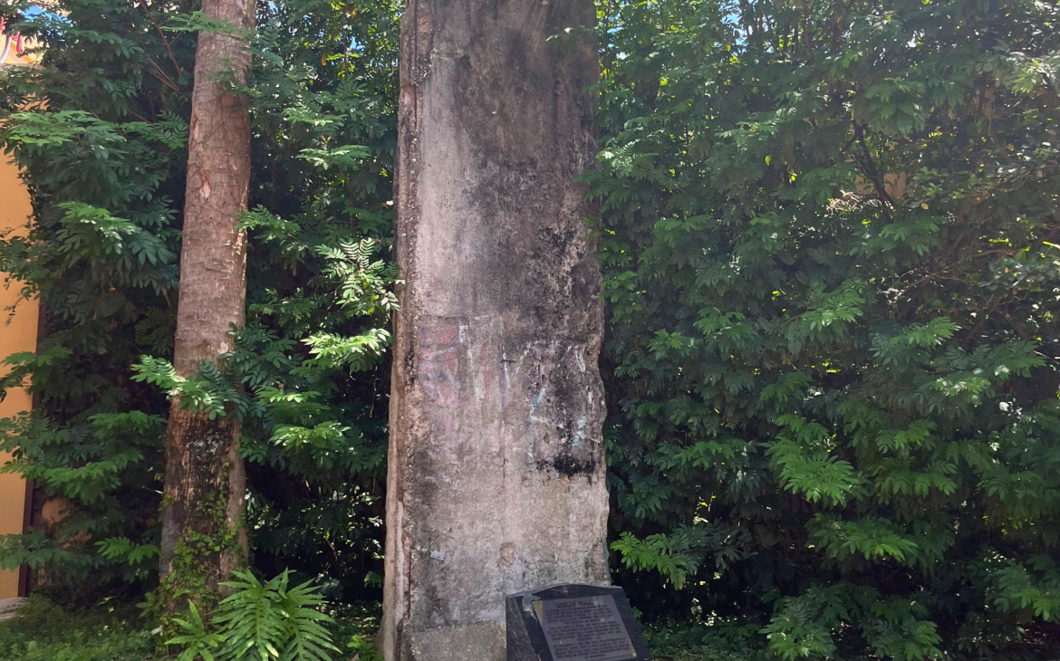 A piece of the Berlin Wall is behind the Hard Rock Cafe in Universal Studios Orlando Citywalk.